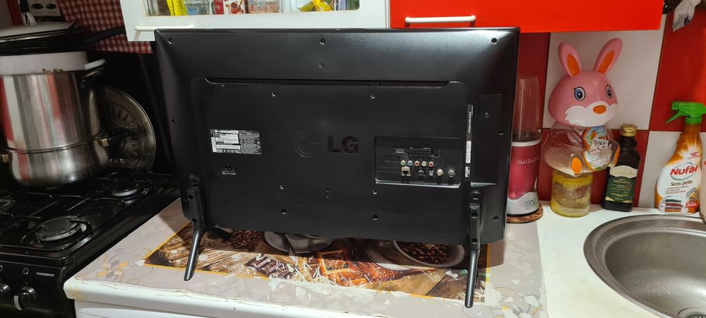 Smart Lg 81 cm = 400 lei