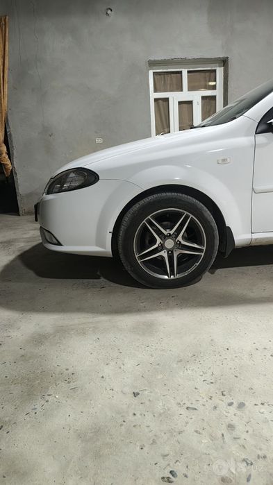 Gentra diska R16 AMG