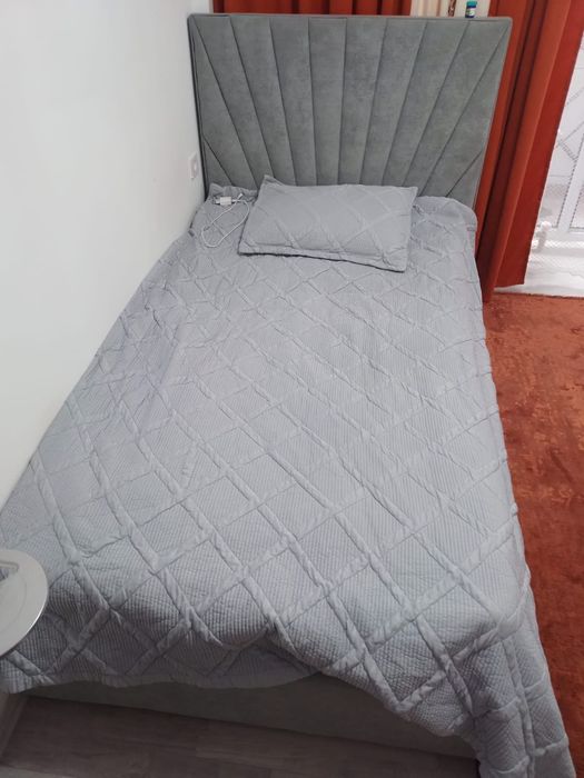 Кровать в отличном состояние