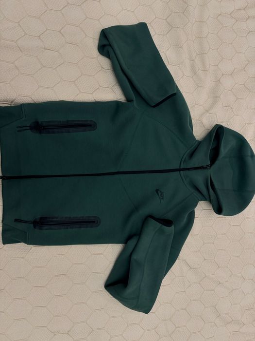Nike tech fleece dark green