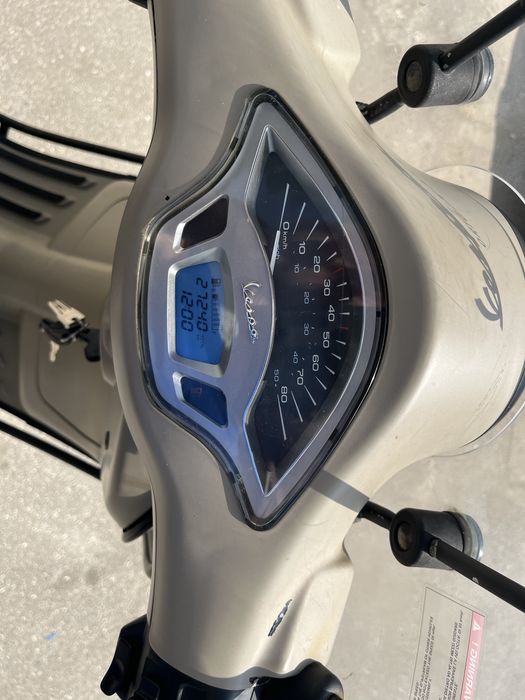 Scooter piaggio  Vespa primavera 2015 4 timpi  fara permis