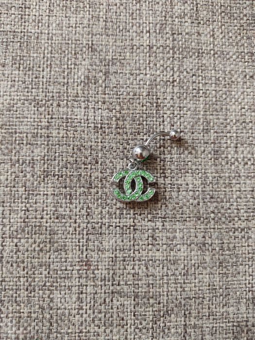 Продам серёжку на пупок