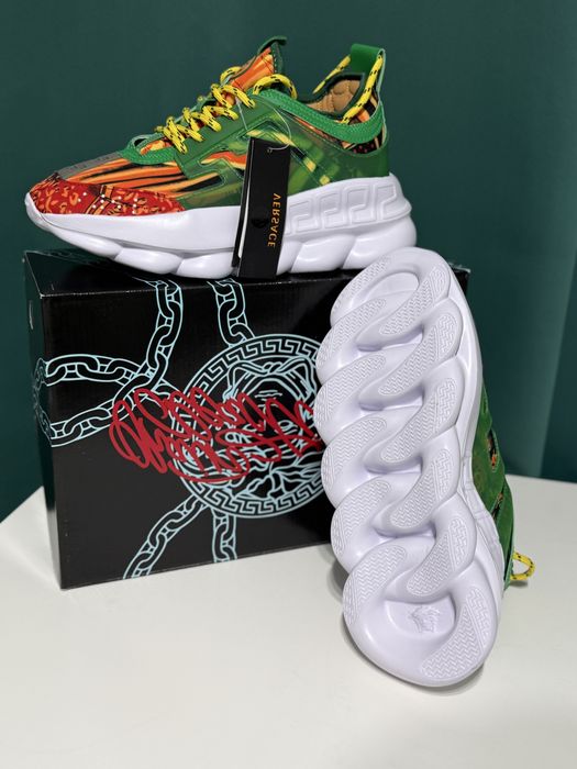 Versace Chain Reaction