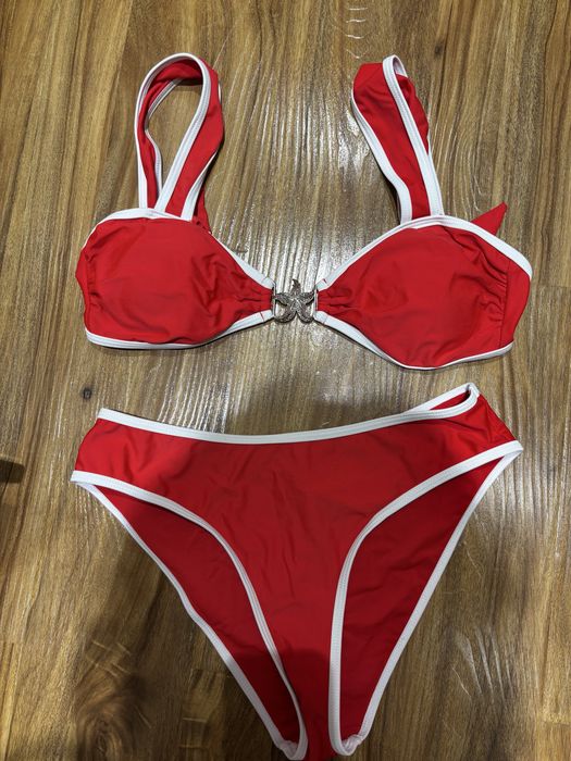 Купальники разные, размеры М и S ща