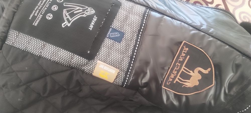 Новый куртка сатылады размер 48