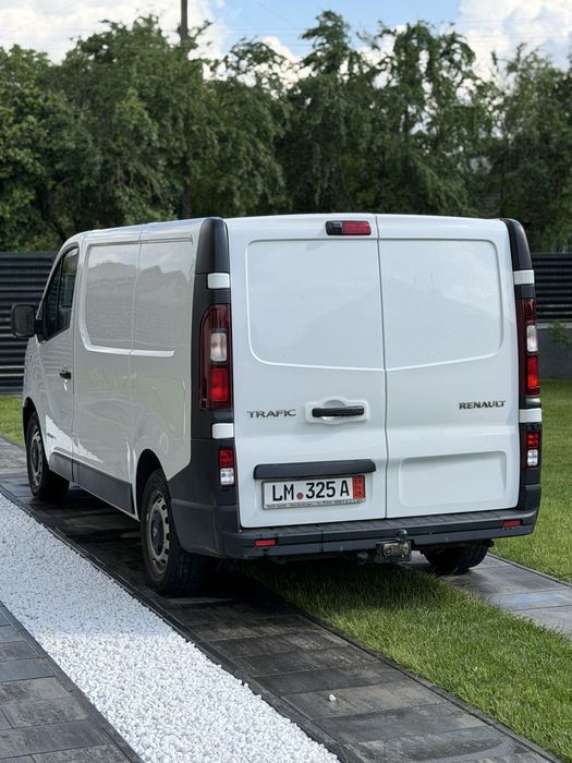RENAULT Trafic 2016 — imagine 3