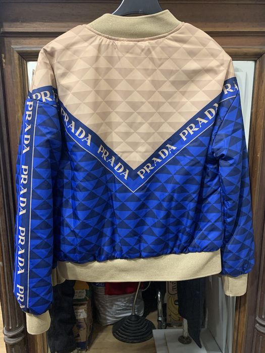 Treinig nou XL, pe negru su albastru