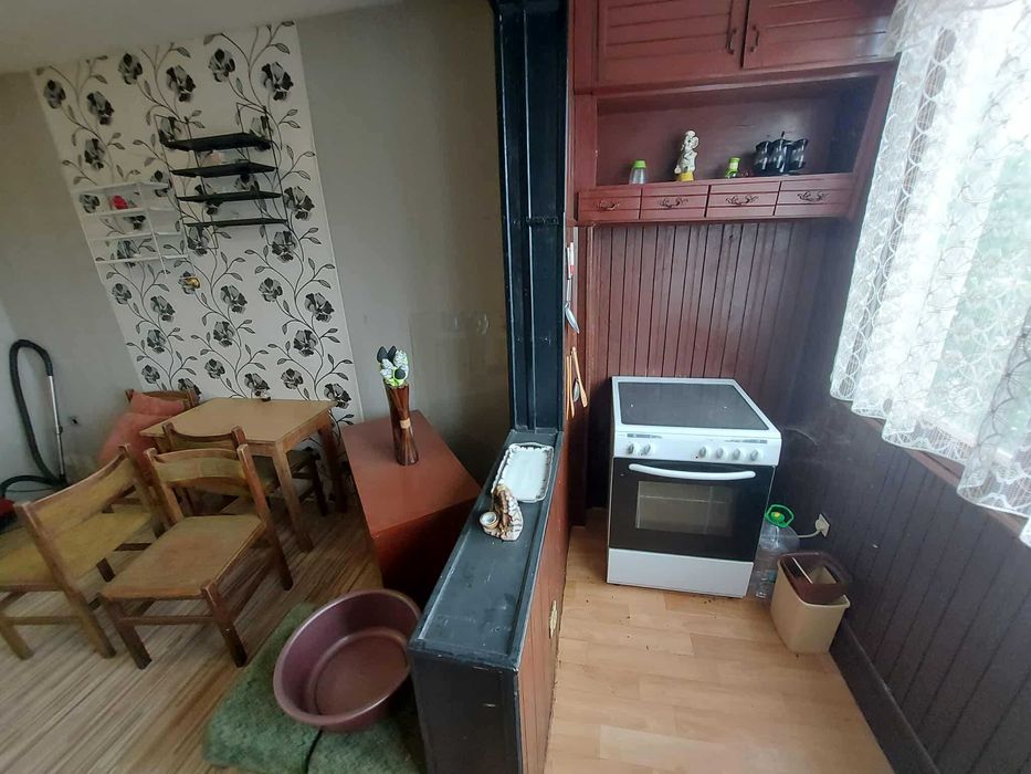 Двустаен апартамент, Пазара