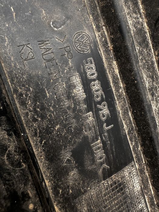 Spoiler inferior bară față vw golf 7.cod:5g0805915.j.