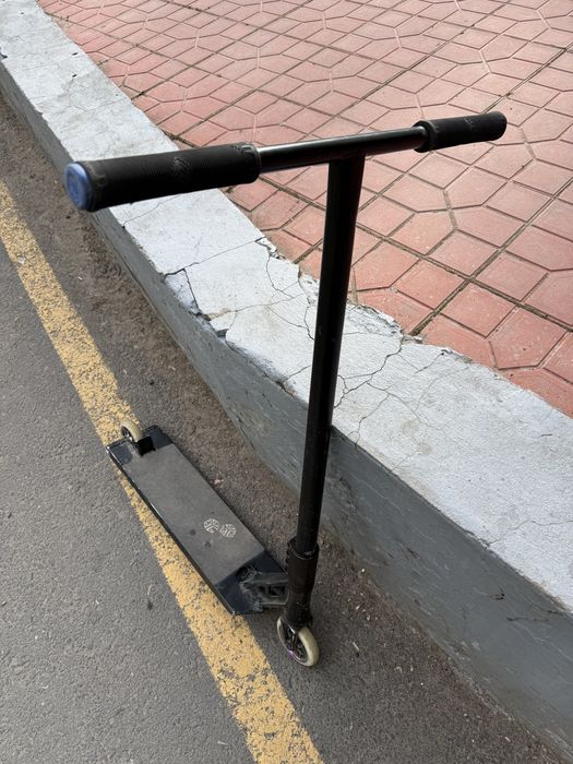 трюковой самокат TechTeam Zorg в новом состоянии