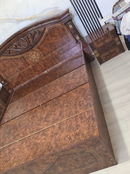 продаю спальную, камод, 2тумбочки