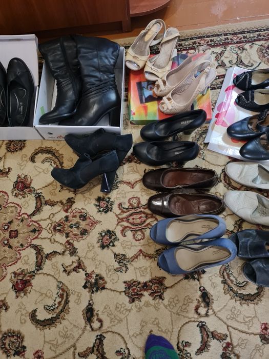 Обувь разная женская: летняя, демисезонная, зимняя