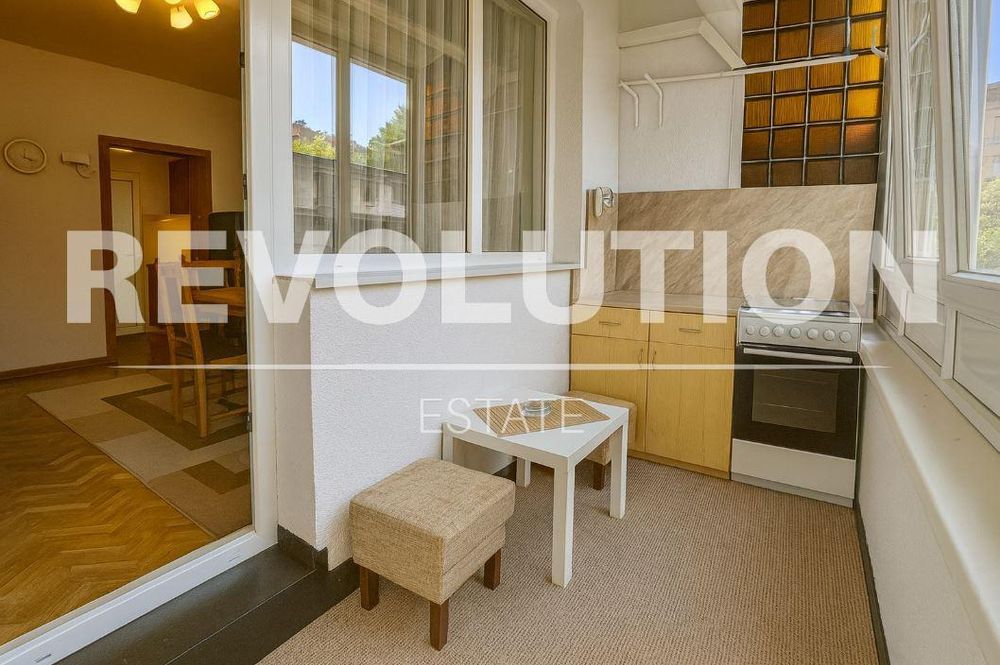 Дава се под наем Тристаен апартамент в Варна, Лятно кино Тракия - 100 кв.м за 600 € - Снимка #5