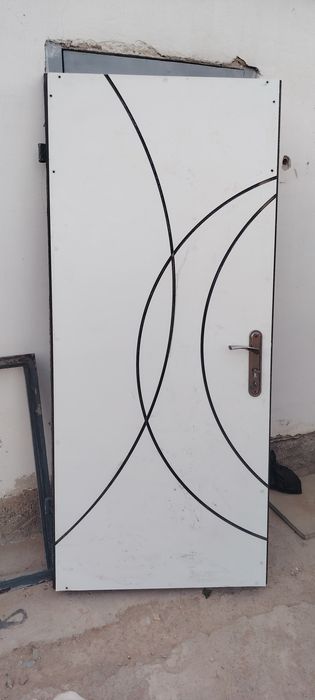 Темир эшик сотилади холати ало кам ишлатилган замок куйилган ою