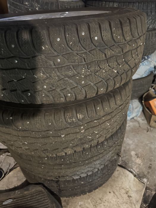 продам диск с покрышкой на R17