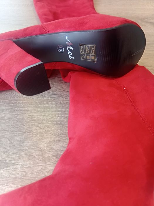 Дамски Ботуши с висок ток