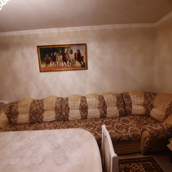 Продаю угловой диван