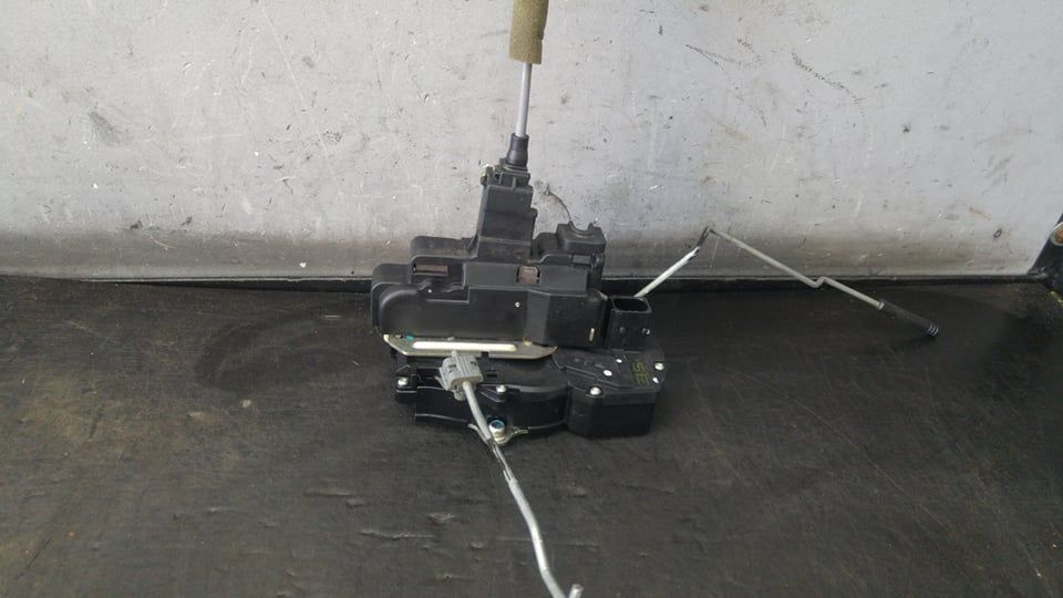 Broasca usa stanga spate opel antara l07