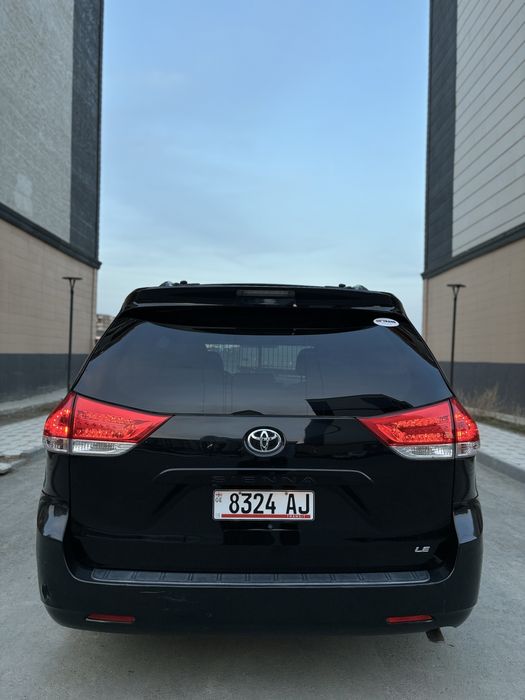 Продается Тойота Сиенна 2014 года