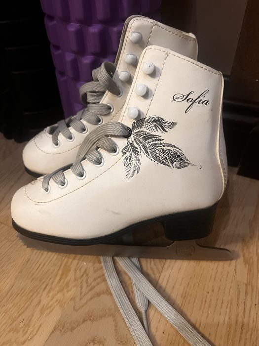 Продам коньки фигурные, 30 размер!