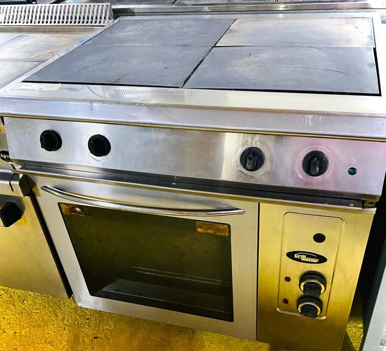 Бонета, открытый морозильник,  открытый ларь