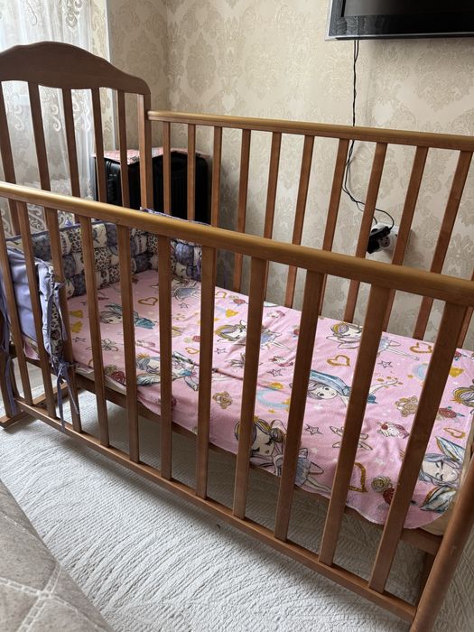 Детская кроватка