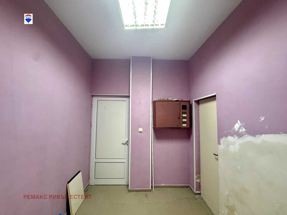 Дава се под наем Магазин в Русе, Център - 32 кв.м за 255 € - Снимка #8