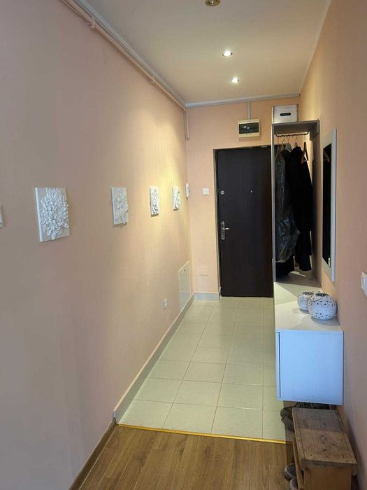 Închiriez apartament