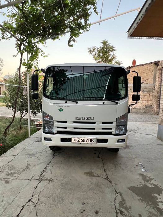 ISUZU СПГ самасвал