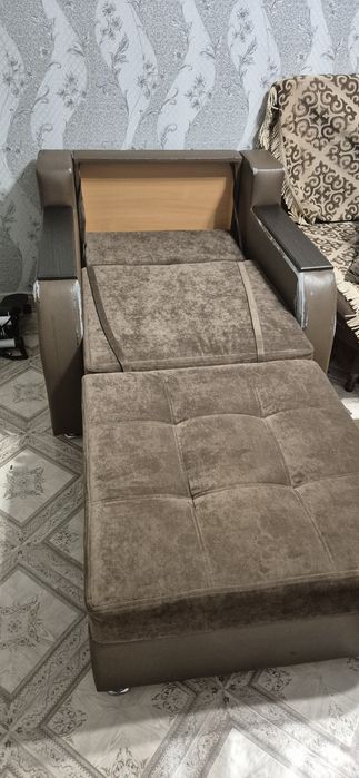 Продам 2 кресла-кровати