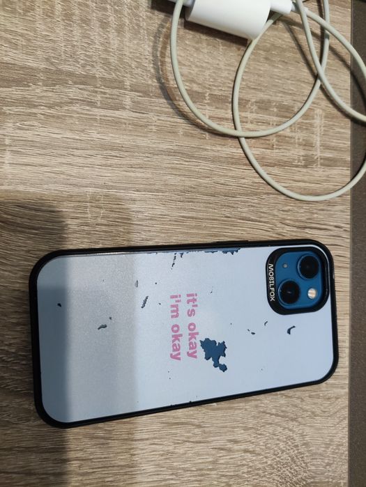 Продавам iphone 13 blue