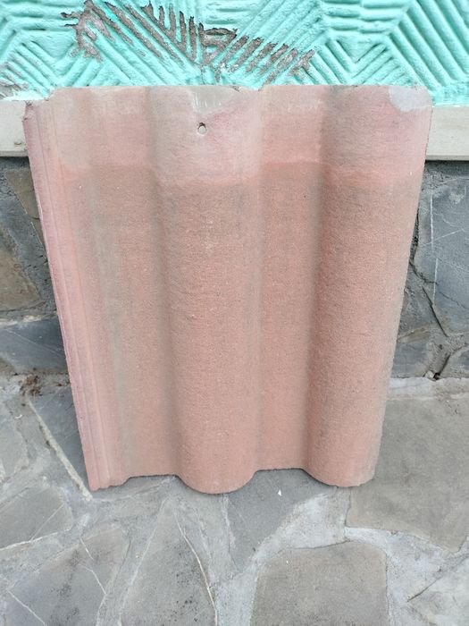 Plăci ceramice pentru garduri,aplecătoare și acoperișuri.