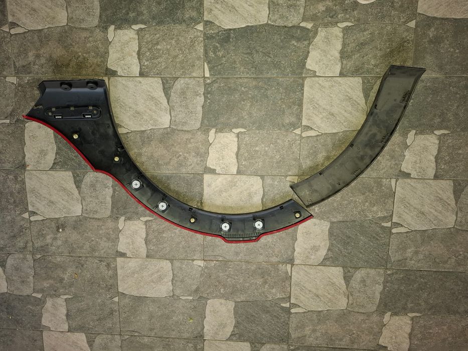 Bandou aripa stânga spate/overfender Dacia Lodgy Stepway