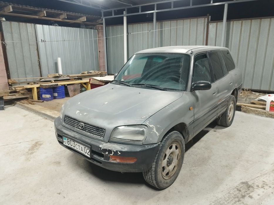 Продам Rav 4 машина состояние среднее!