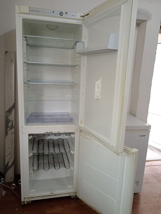 Холодильник SNAIGE