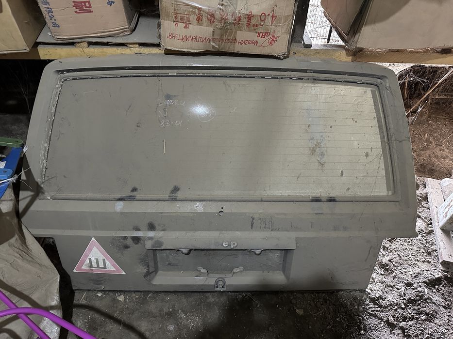 Крышка багажника jeep cherokee