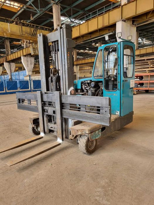 Stivuitor lateral HUBTEX DQ 40-G – Eficiență maximă în spații înguste