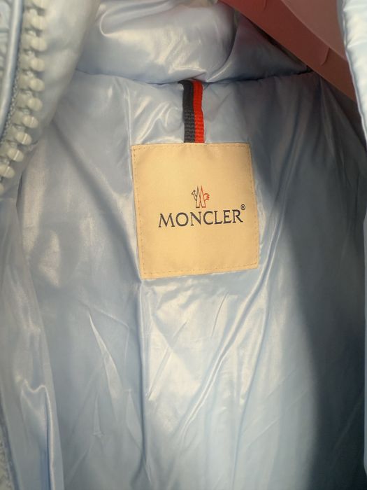 Продам куртку топ премиум Монклер