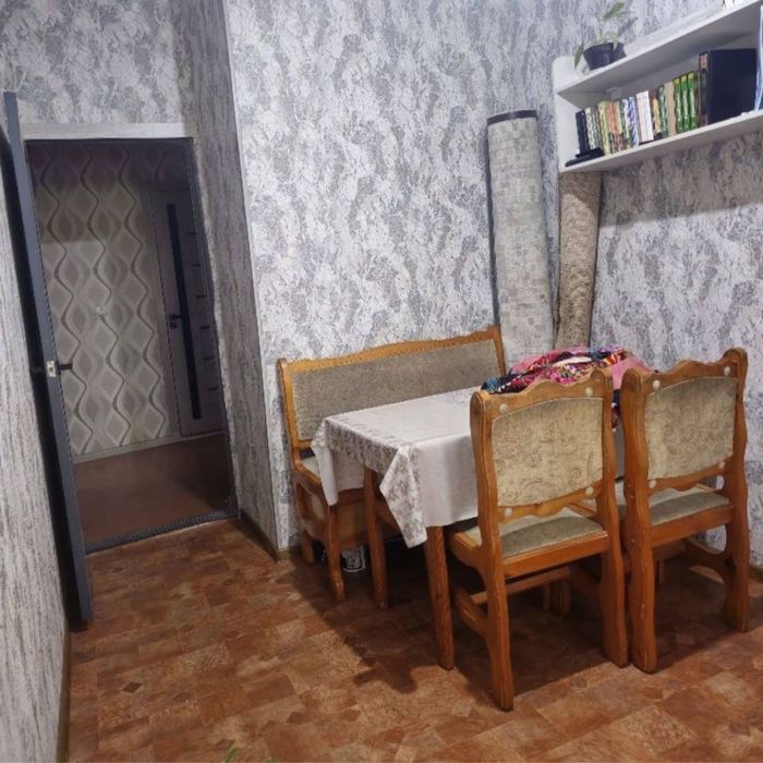 Мирзо Улугбекский район ор Паркетский рынок 2х ком 50м2 среднйи ремонт