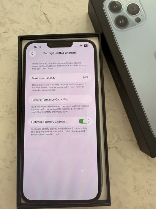 Vand iphone 13 Pro Max 128GB culoare Sierra Blue.
