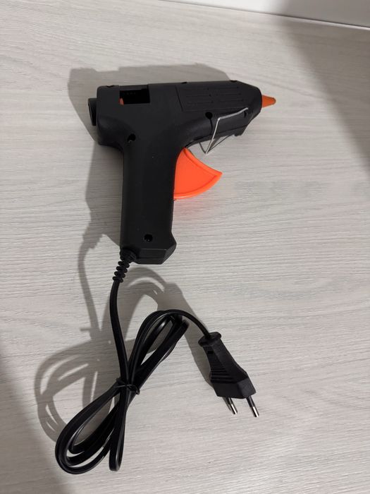 Пистолет клеевой