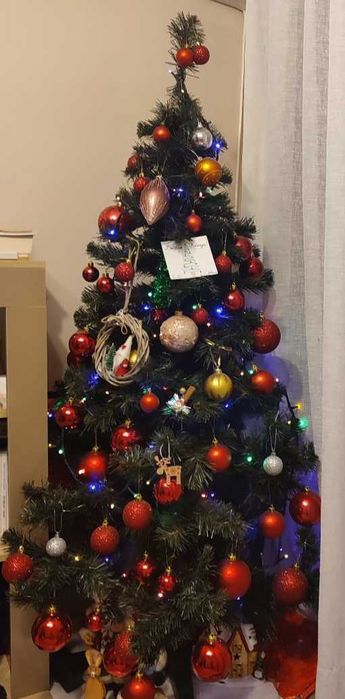 Коледна искуствена елха