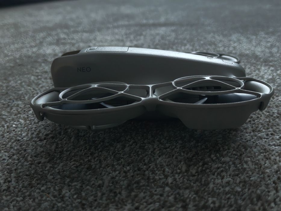 Dji neo fly more combo с чанта за съхранение