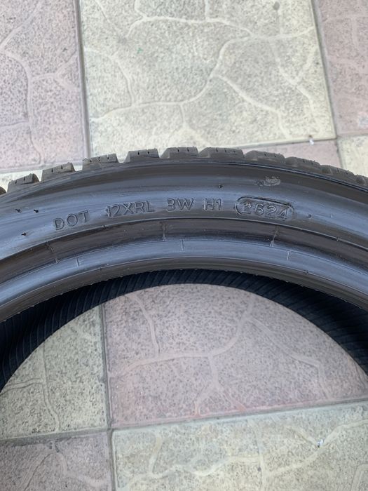 cauciucuri iarnă Hankook Winter i*Cept evo3 225/40 R18 – stare foarte bună