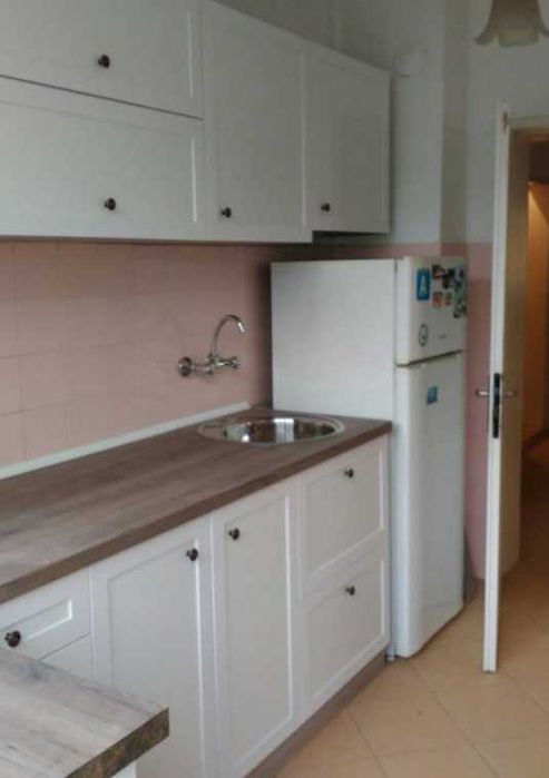 Дава се под наем Тристаен апартамент в Пловдив, Кючук Париж - 90 кв.м за 280.5 € - Снимка #2