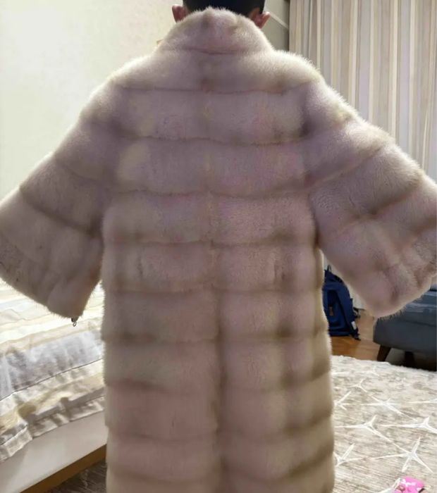 Продам норковую шубу