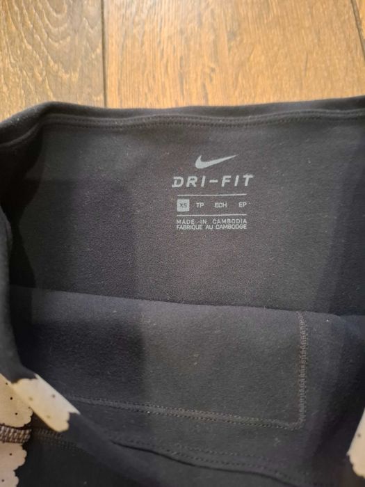 Клин Yoga Nike с висока талия