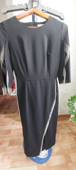 Продам платье бу