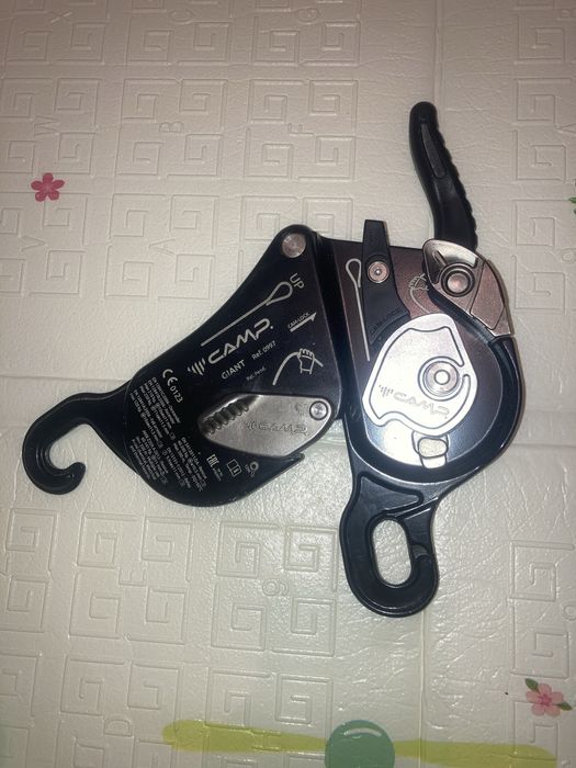 Спусковое устройство