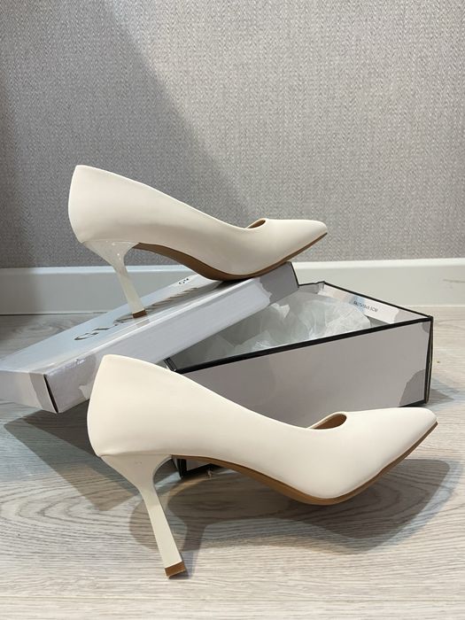 Туфли белые новые